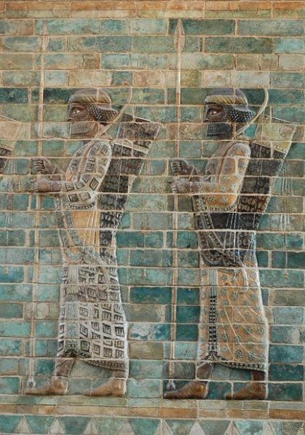 419px-Archers_frieze_Darius_palace_Louvre_AOD487.jpg
