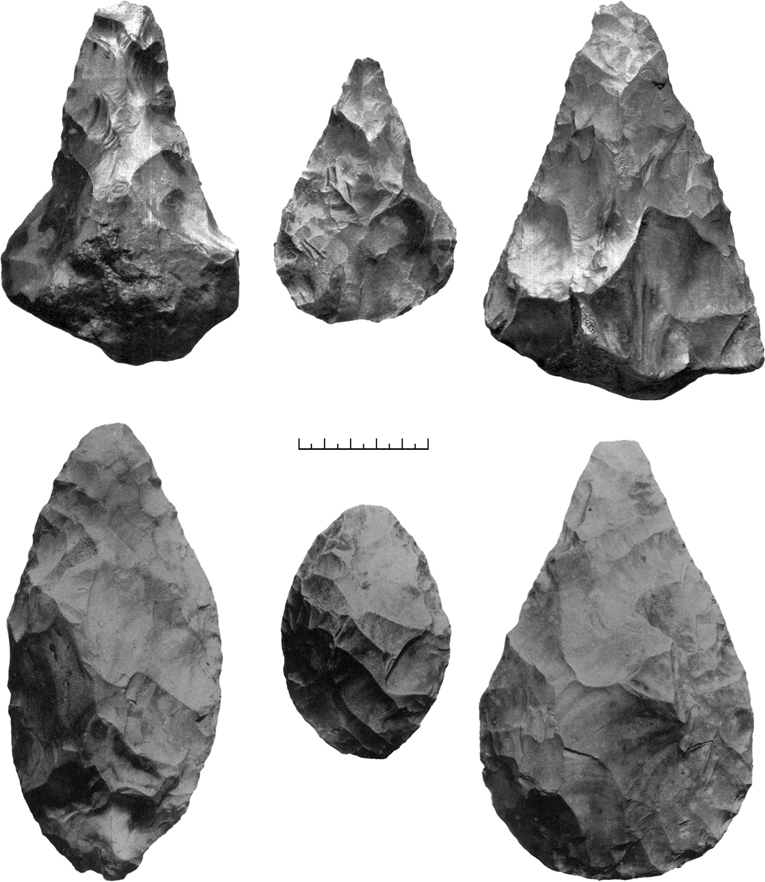 Photographs of pointed bifaces (Swanscombe) and ovate bifaces (Wansunt)