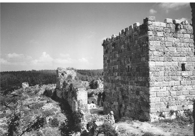 Wall and towers, Saône. (Courtesy Graham Loud)