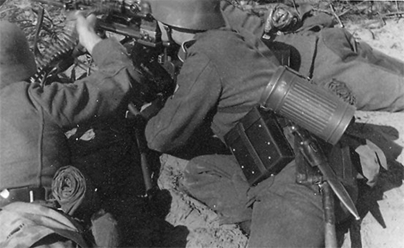 Изображение выглядит как текст, человек, внешний, люди