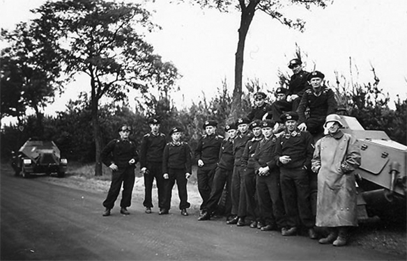 Изображение выглядит как внешний, дерево, небо, дорога